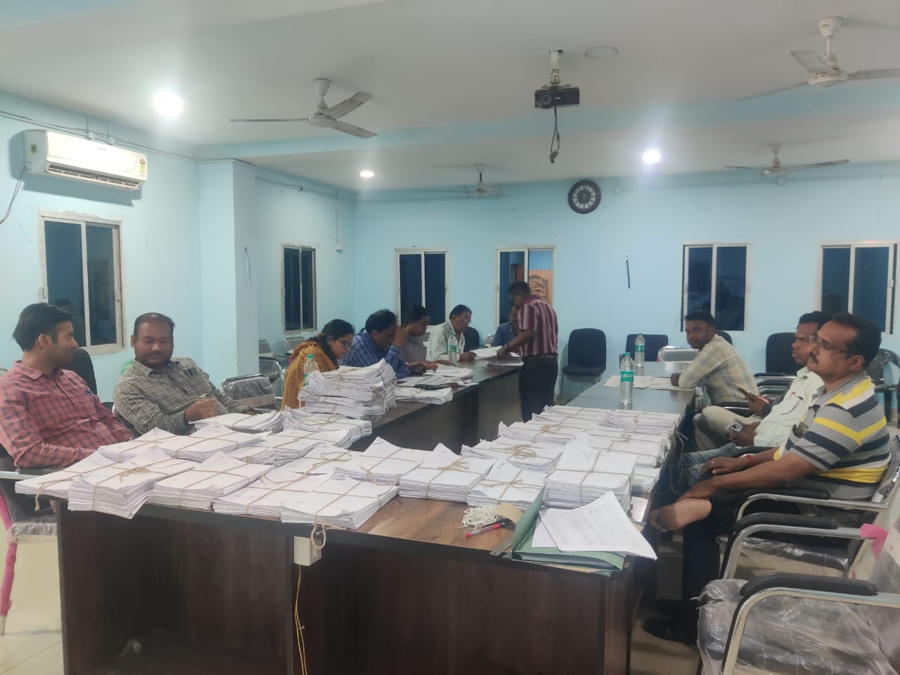 घरघोड़ा में त्रिस्तरी चुनाव को लेकर तैयारियां जोरों पर…