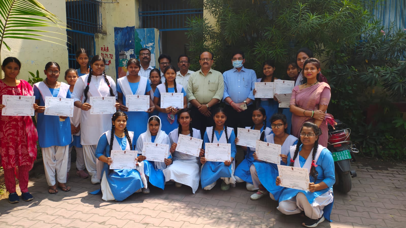 कन्या शाला की छात्राओं को किया गया इंटर्नशिप प्रमाण पत्र वितरित….व्यावसायिक शिक्षा के तहत हेल्थ केयर में 62 छात्राएं हुईं पारंगत