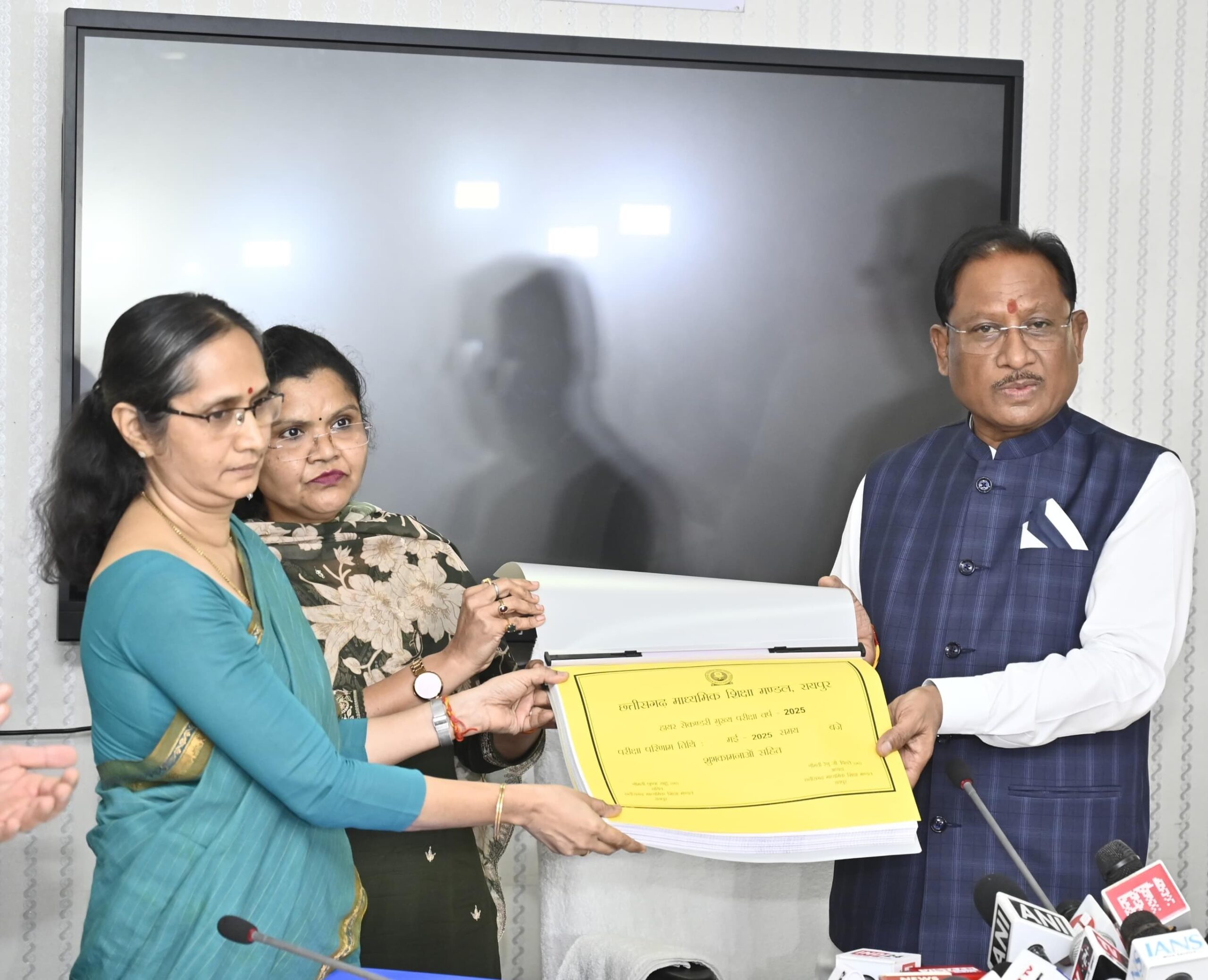 हाई स्कूल और हायर सेकेण्डरी परीक्षाओं के  परिणाम जारी:मुख्यमंत्री  विष्णु देव साय ने सफल अभ्यर्थियों को दी बधाई और शुभकामनाएं….