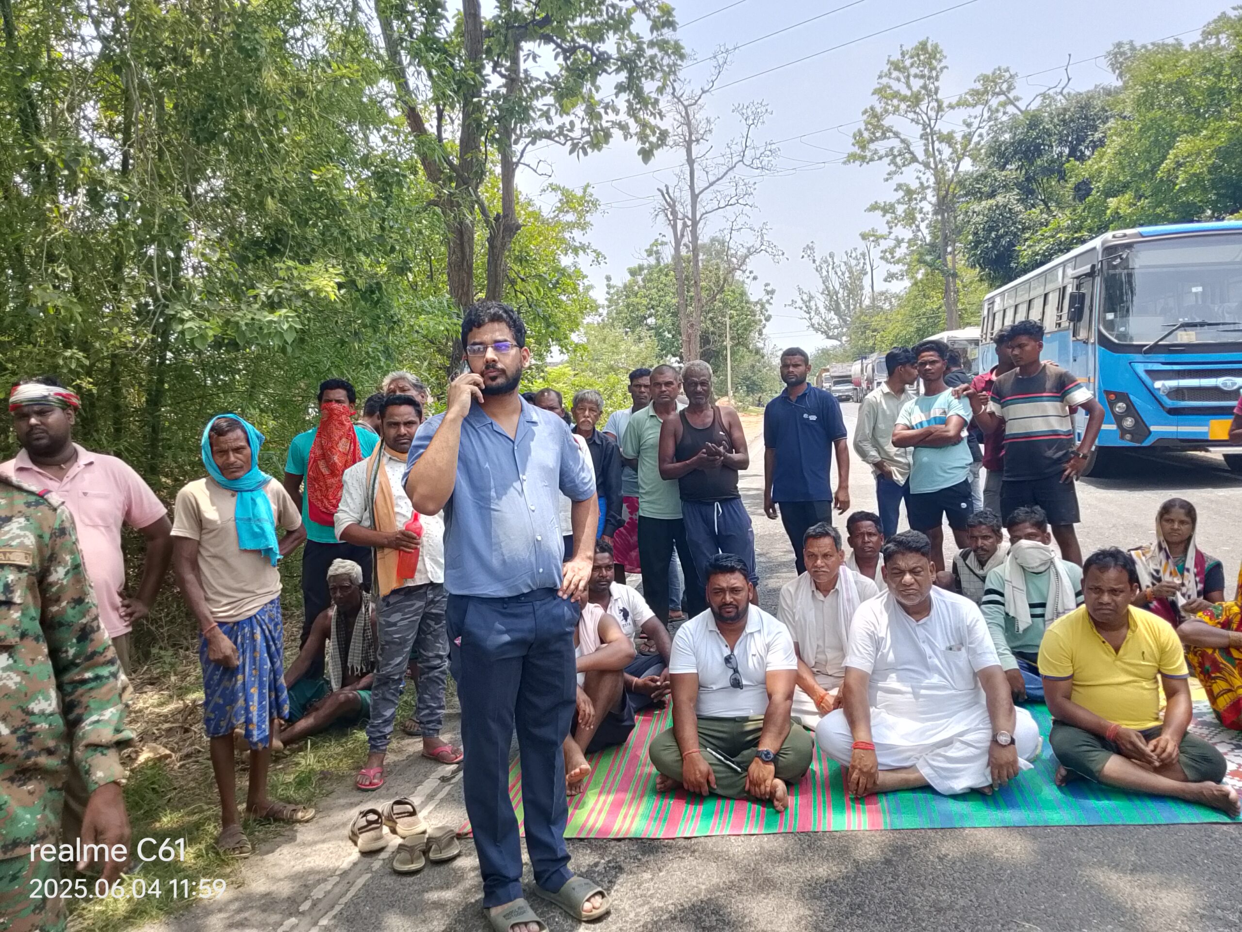 लिक्विड गैस टैंकर हादसे से फैली जहरीली गैस, जनपद उपाध्यक्ष मनोज सुखन ने धरना देकर उठाई आवाज, प्रशासन पर लापरवाही का आरोप…