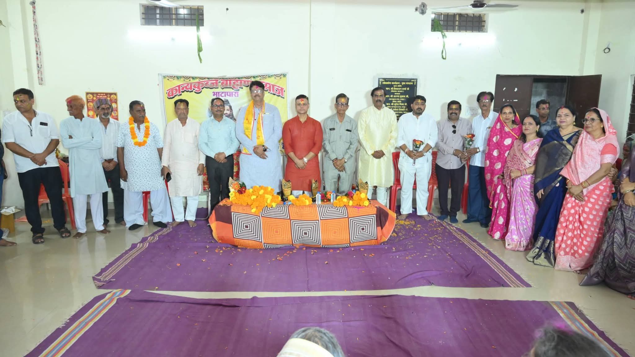 होली मिलन एवं-महिलाएं व बालिकाओं का सम्मान कार्यक्रम हुआ