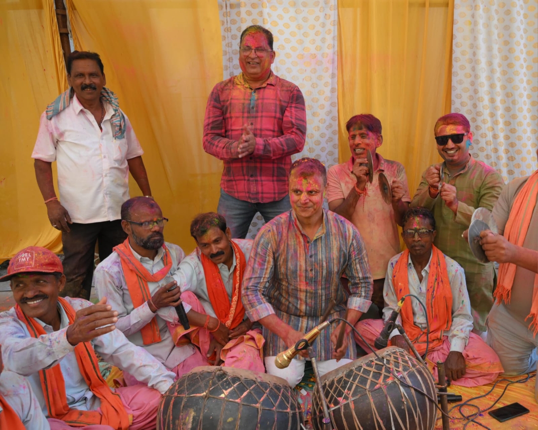 नगर पालिका परिषद में धूमधाम से मनाया गया होली मिलन समारोह