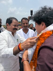भाटापारा में कांग्रेस अल्पसंख्यक विभाग के राष्ट्रीय अध्यक्ष इमरान प्रतापगढ़ी का भव्य स्वागत