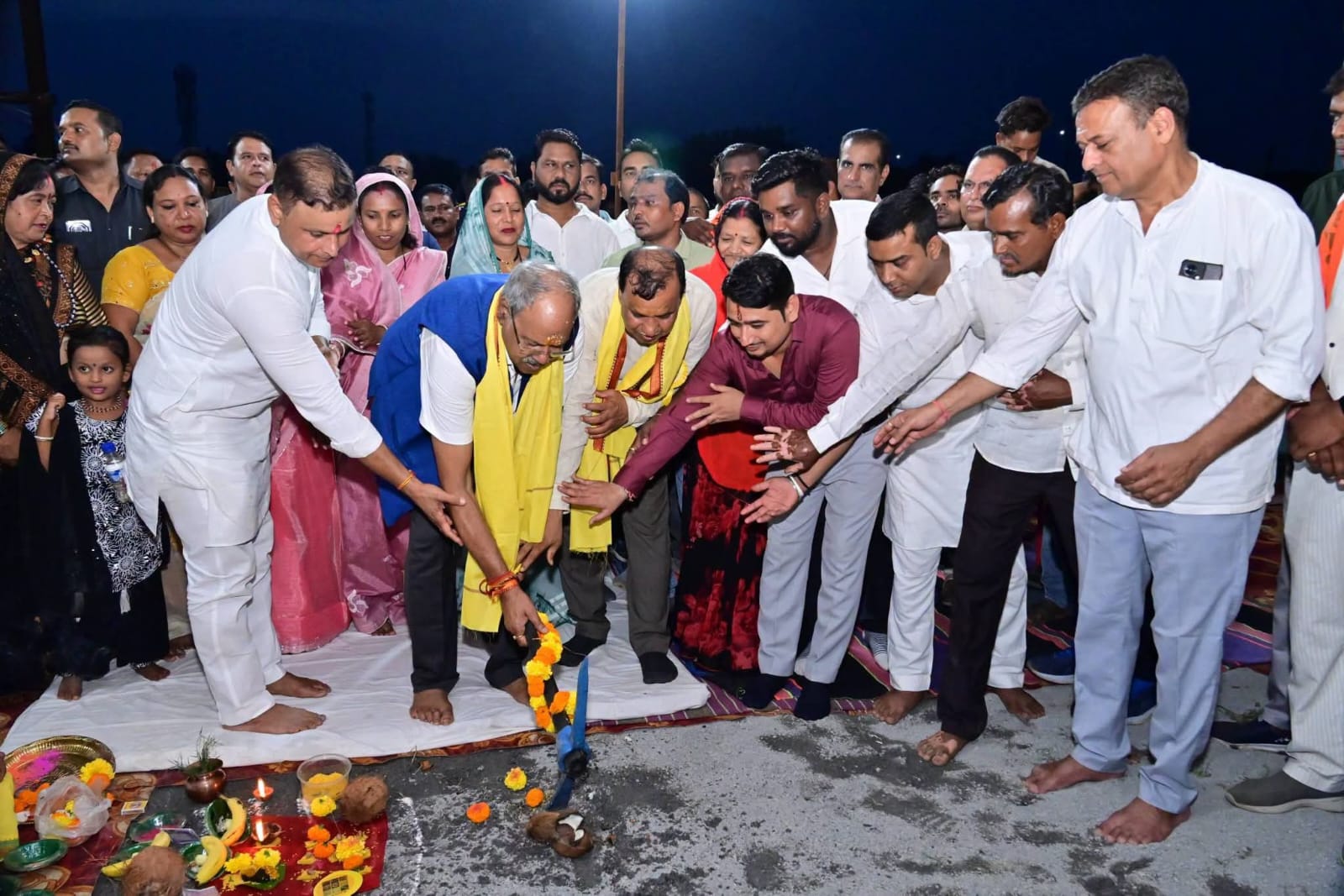 5.61 करोड़ की सौगात: भूमिपूजन में सांसद बृजमोहन अग्रवाल, भाजपा नेता शिवरतन  हुए शामिल